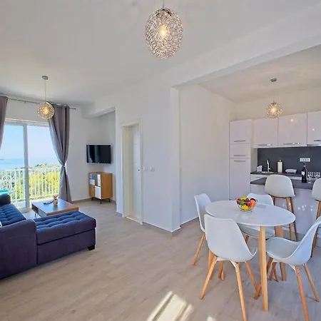Grljevi - One Bedroom With Balcony And Sea View A4