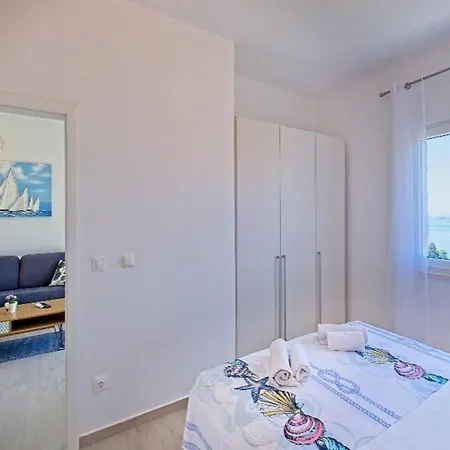 Apartment Grljevi - One Bedroom With Balcony And Sea View A4 *